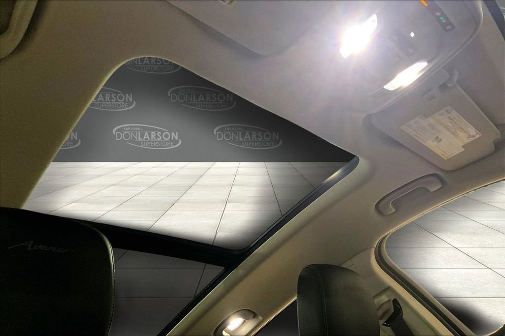 Used 2022 Buick Envision Avenir w/ Premium Seat Package image 24