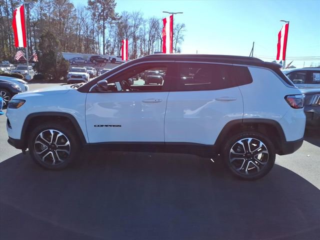 Used 2023 Jeep Compass Limited image 3