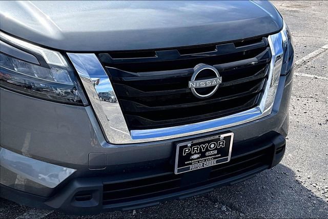 Used 2024 Nissan Pathfinder SV image 33