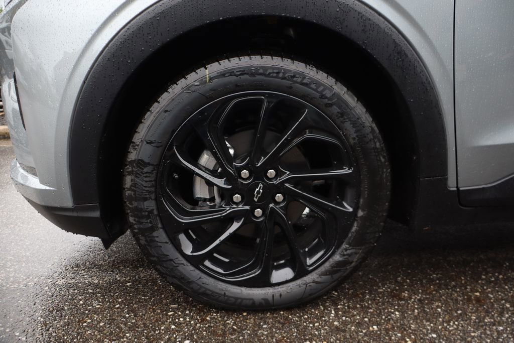 New 2027 Chevrolet Bolt RS FWD image 24
