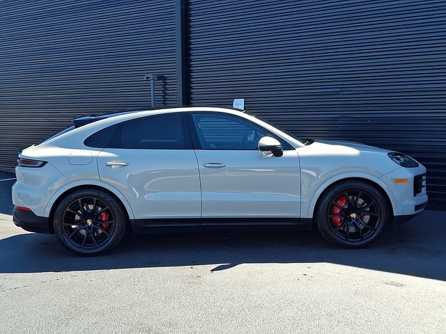 Certified 2026 Porsche Cayenne S AWD/4WD image 8