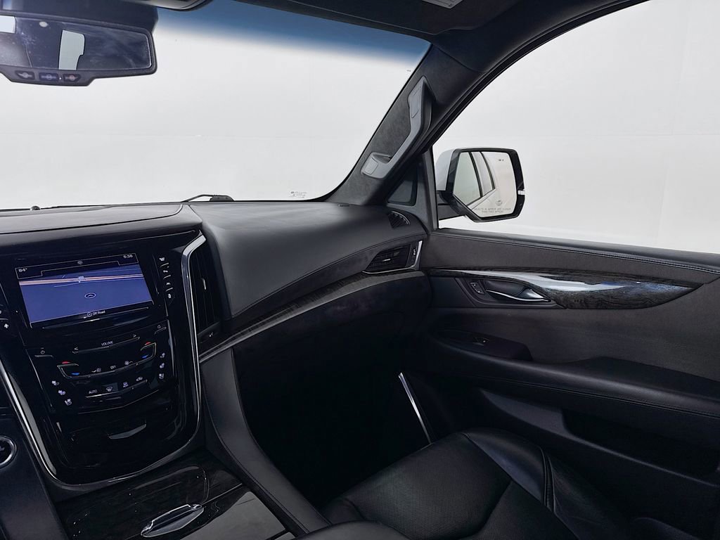 Used 2016 Cadillac Escalade Platinum image 25