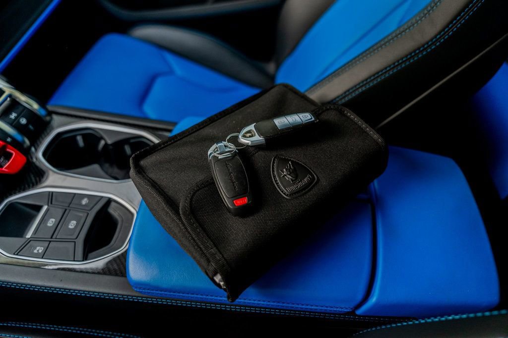 Used 2020 Lamborghini Urus image 55