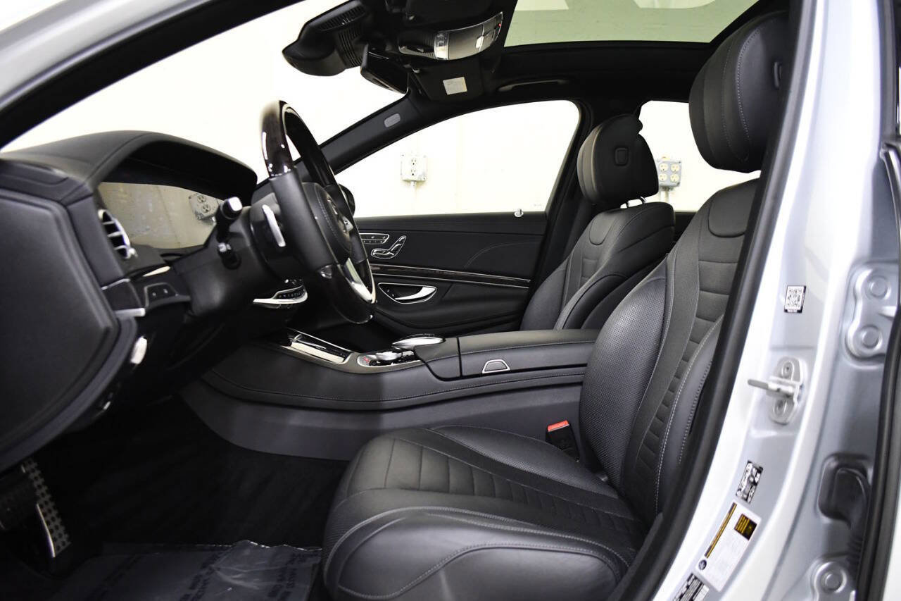 Used 2018 Mercedes-Benz S 560 4MATIC Sedan image 11