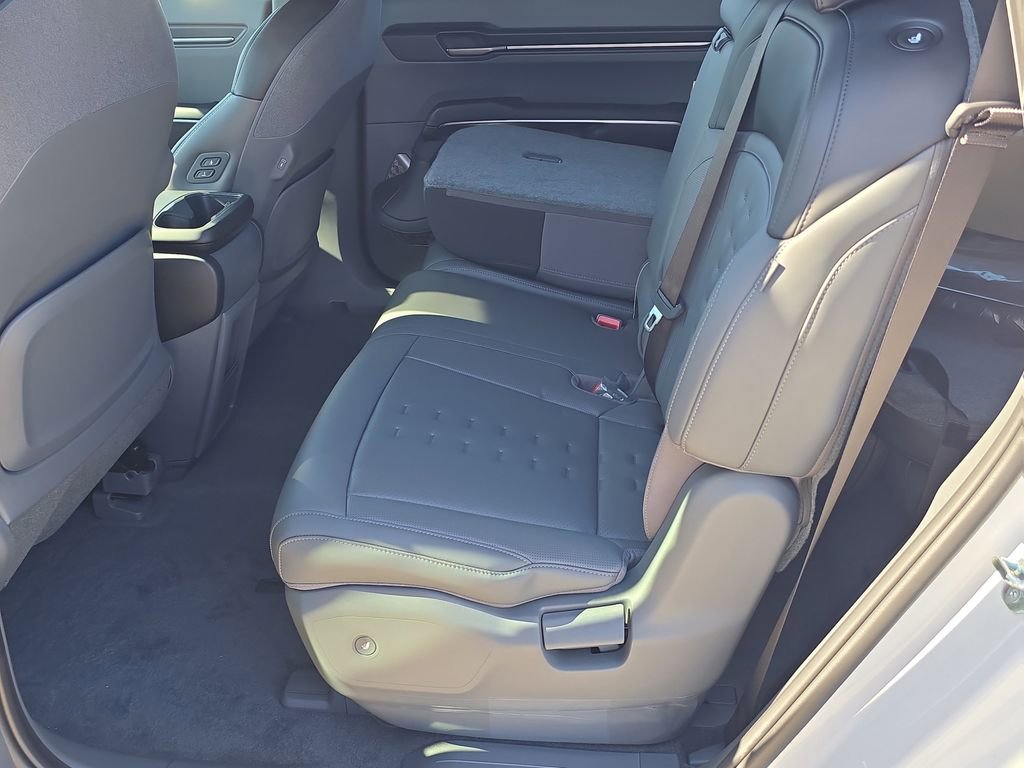 New 2026 Kia EV9 Wind image 19