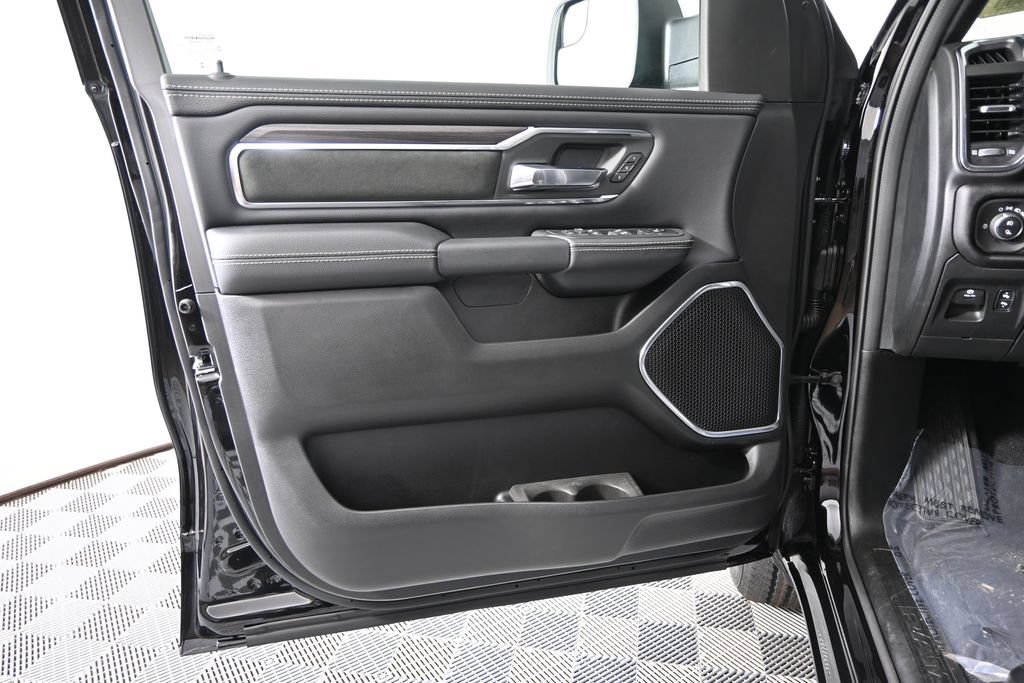 Used 2026 RAM 1500 Laramie AWD/4WD image 19