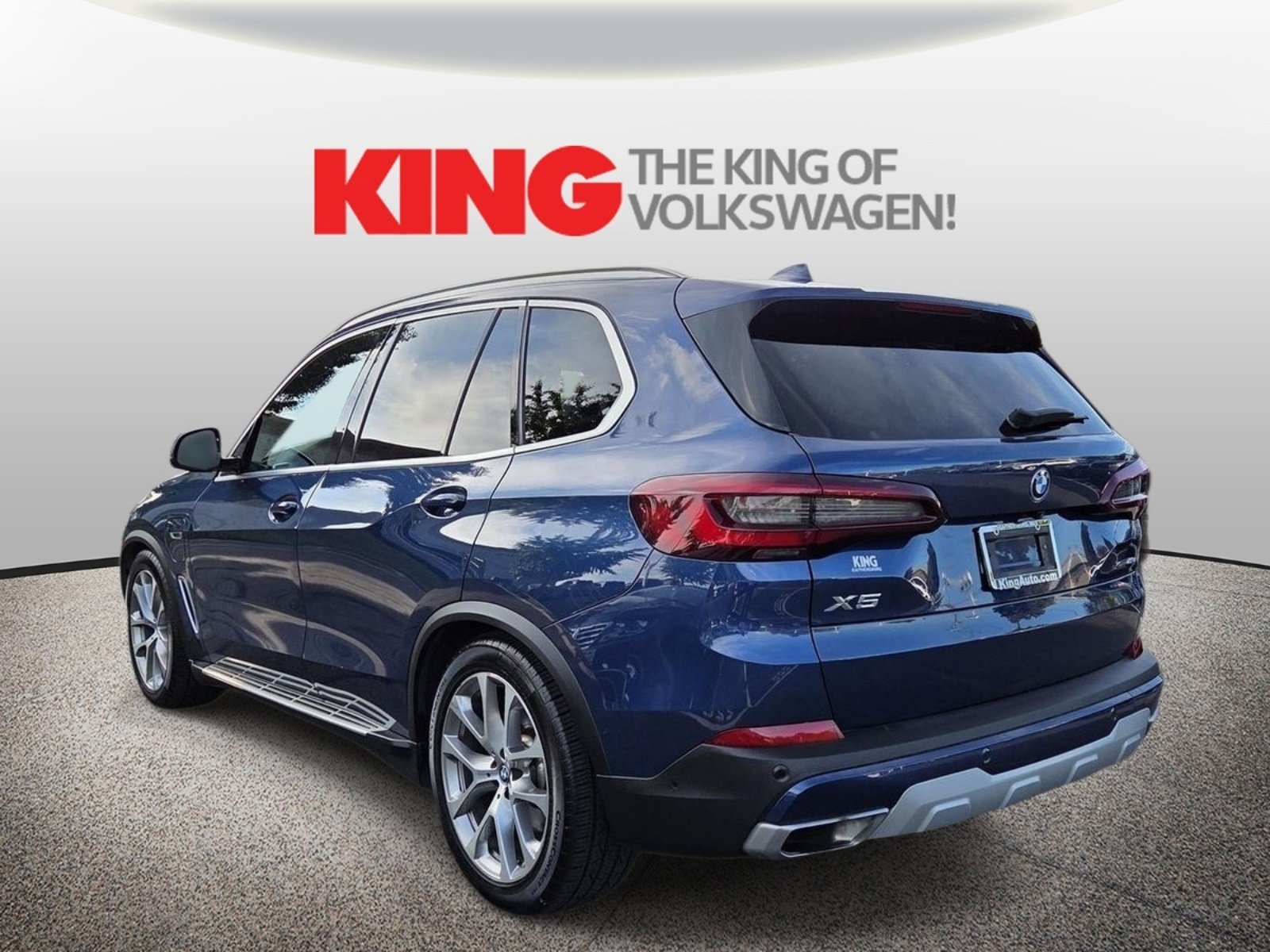 Used 2022 BMW X5 xDrive45e w/ Climate Comfort Package AWD/4WD image 6