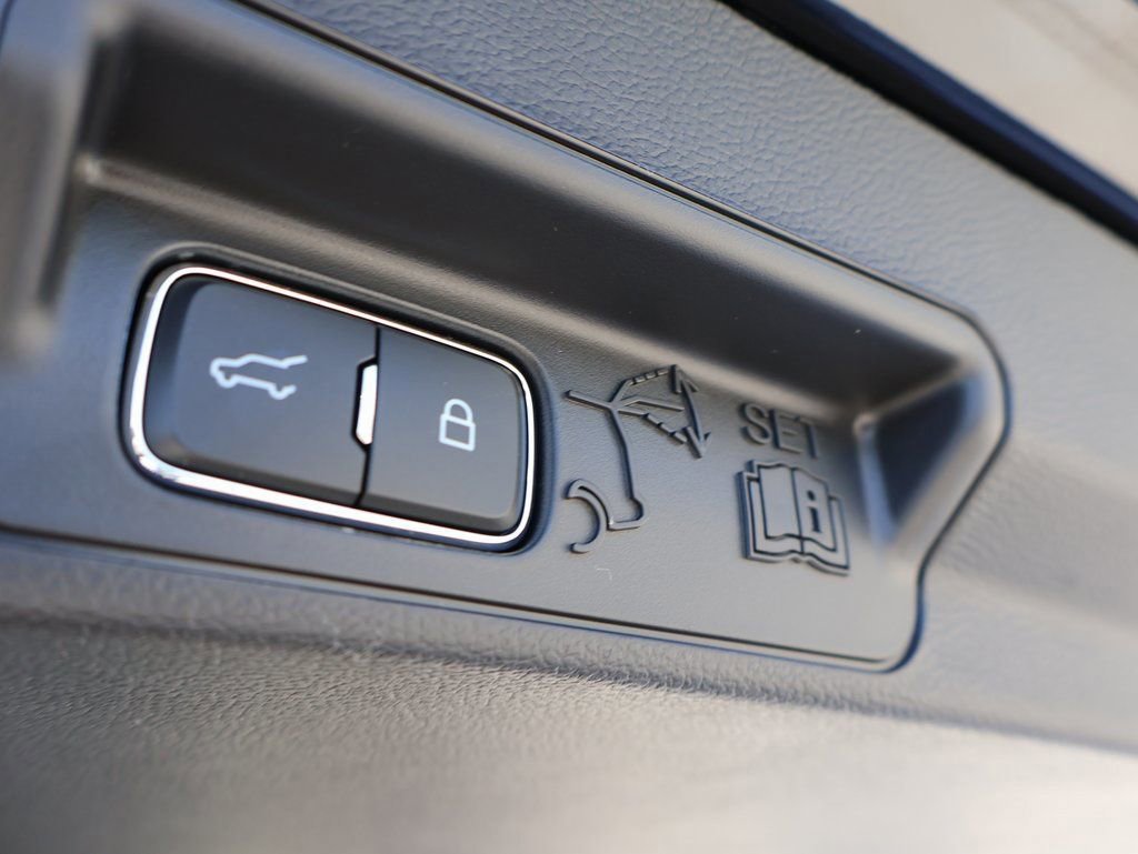 New 2026 Ford Explorer Active w/ Active Comfort Package image 18