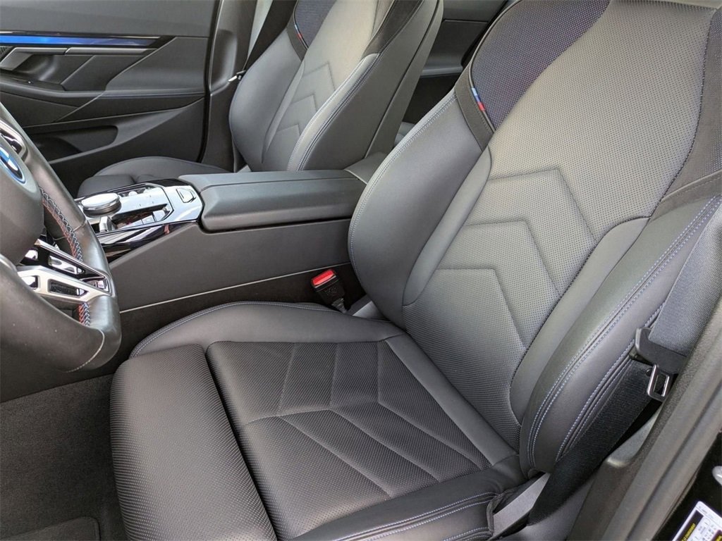 Used 2024 BMW i5 M60 w/ Premium Package image 5