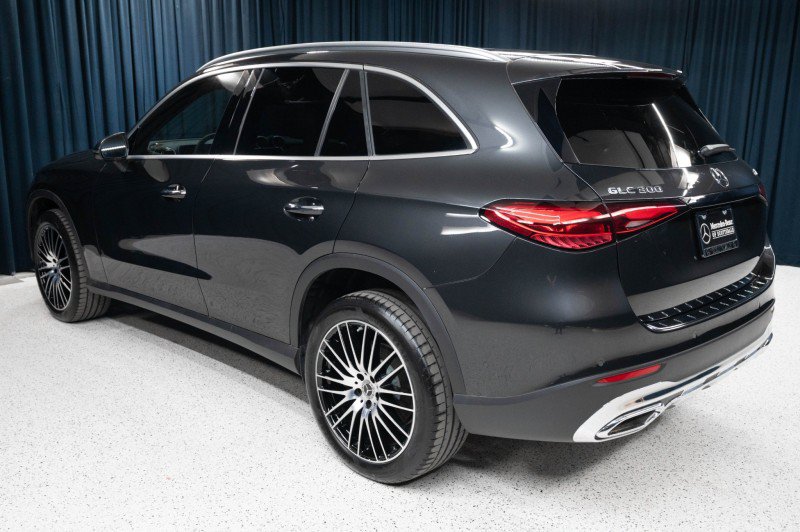 New 2026 Mercedes-Benz GLC 300 4MATIC image 7
