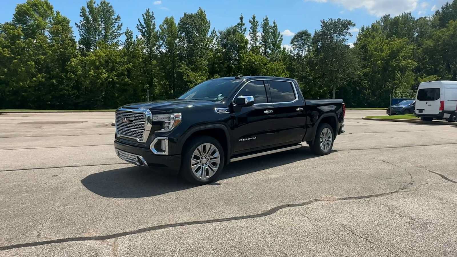 Certified 2021 GMC Sierra 1500 Denali w/ Denali Ultimate Package AWD/4WD image 4