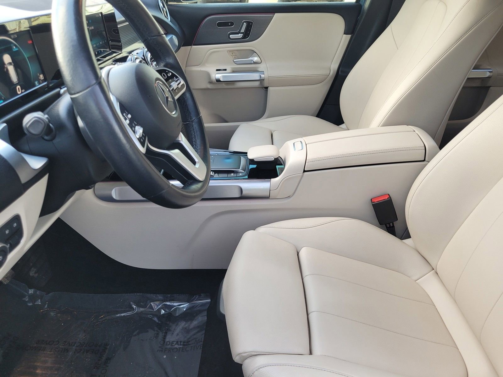 Used 2021 Mercedes-Benz GLB 250 4MATIC image 21