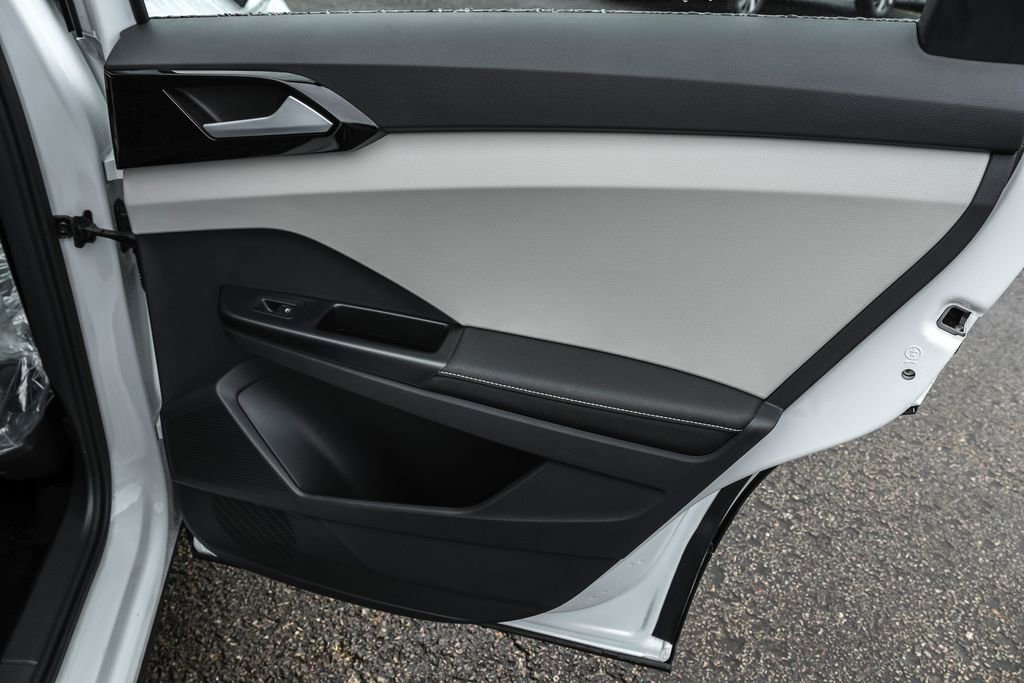 New 2026 Volkswagen Taos S image 33
