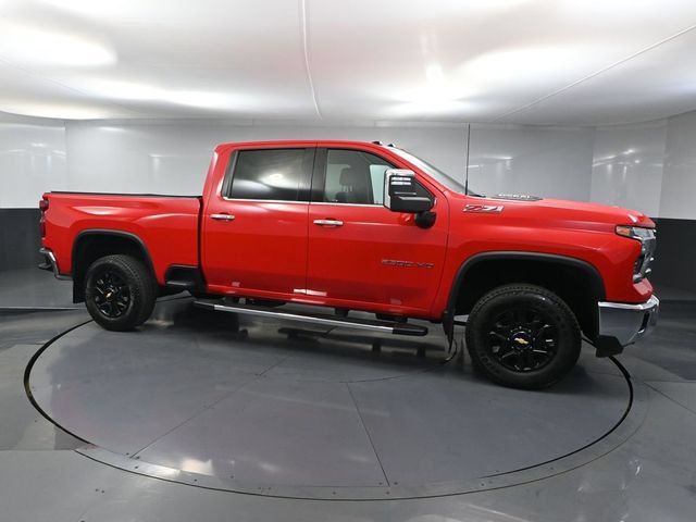 Used 2024 Chevrolet Silverado 2500 LTZ w/ LTZ Plus Package AWD/4WD image 2