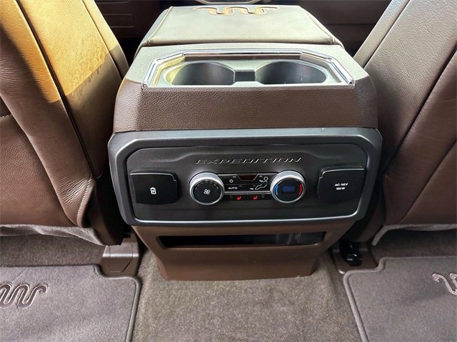 Used 2024 Ford Expedition King Ranch image 14