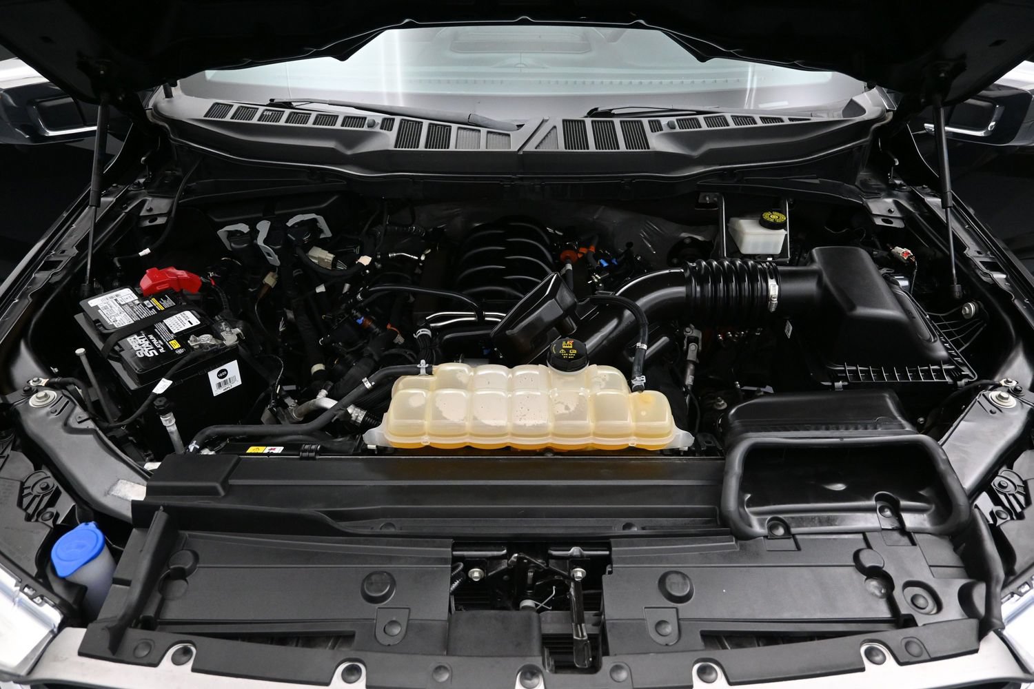 Used 2022 Ford F150 Lariat AWD/4WD image 8