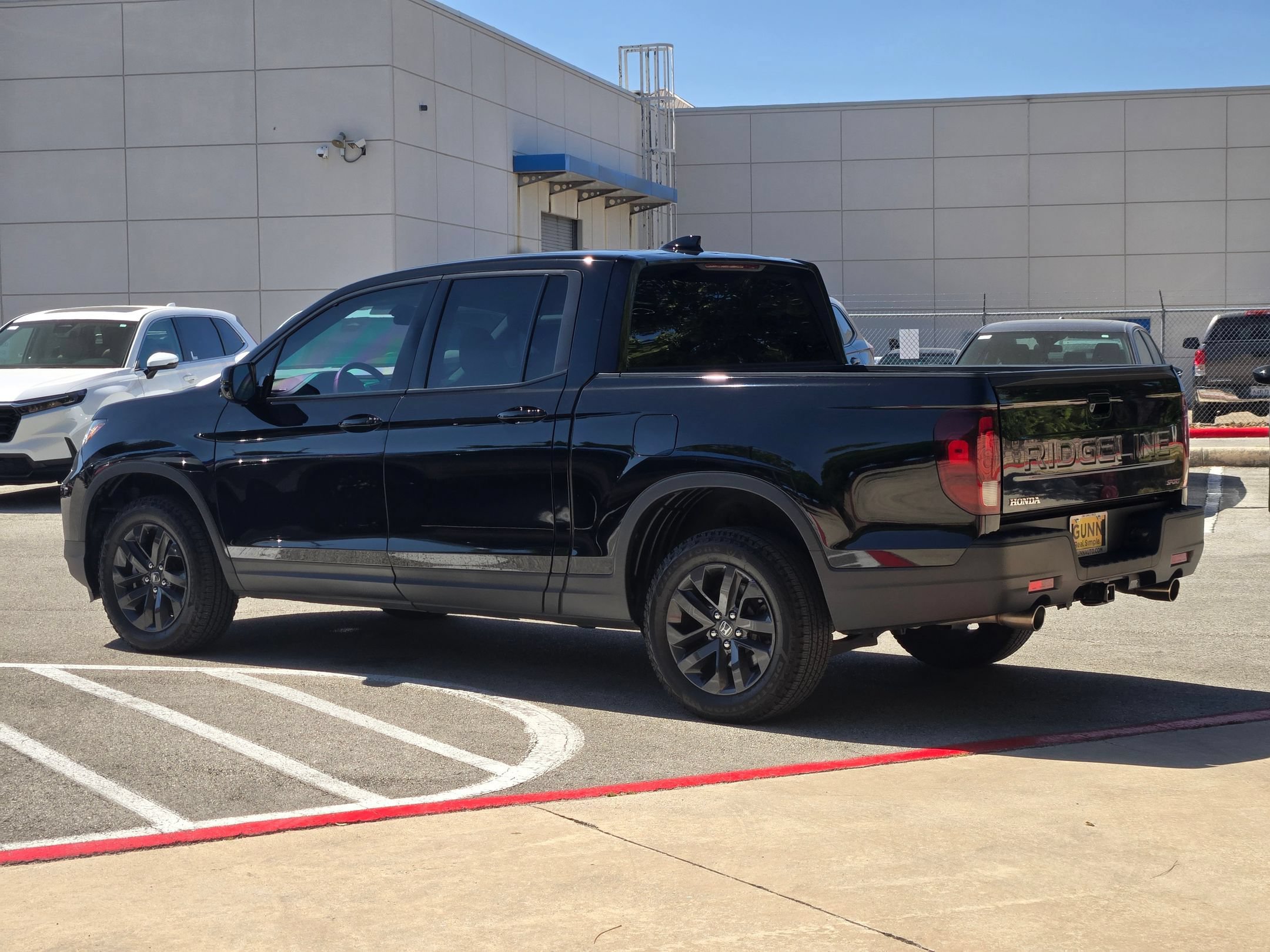 Used 2025 Honda Ridgeline Sport image 5