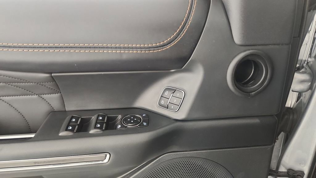 Used 2023 Ford Expedition Max Platinum image 29