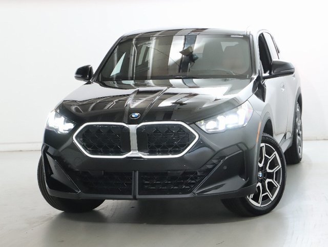 Used 2026 BMW X2 xDrive28i w/ Technology Package AWD/4WD image 3