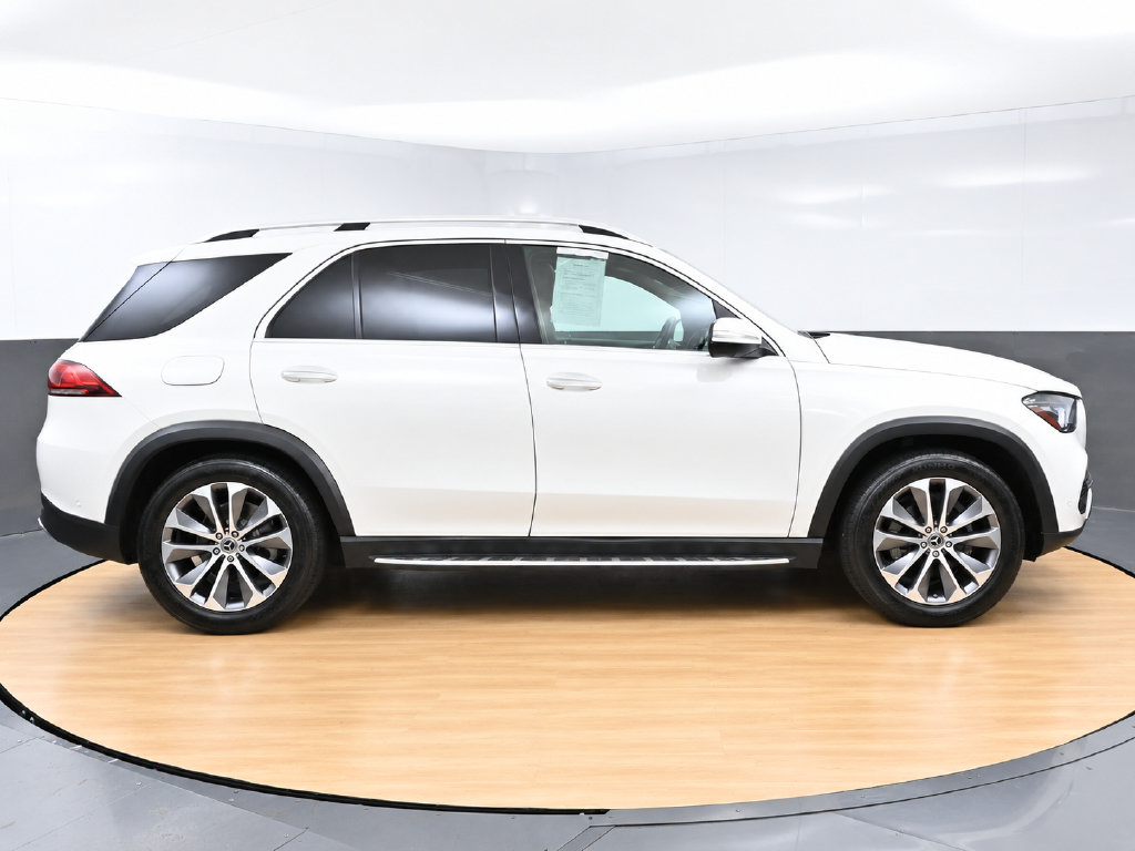 Used 2022 Mercedes-Benz GLE 350 4MATIC w/ Premium Package image 4