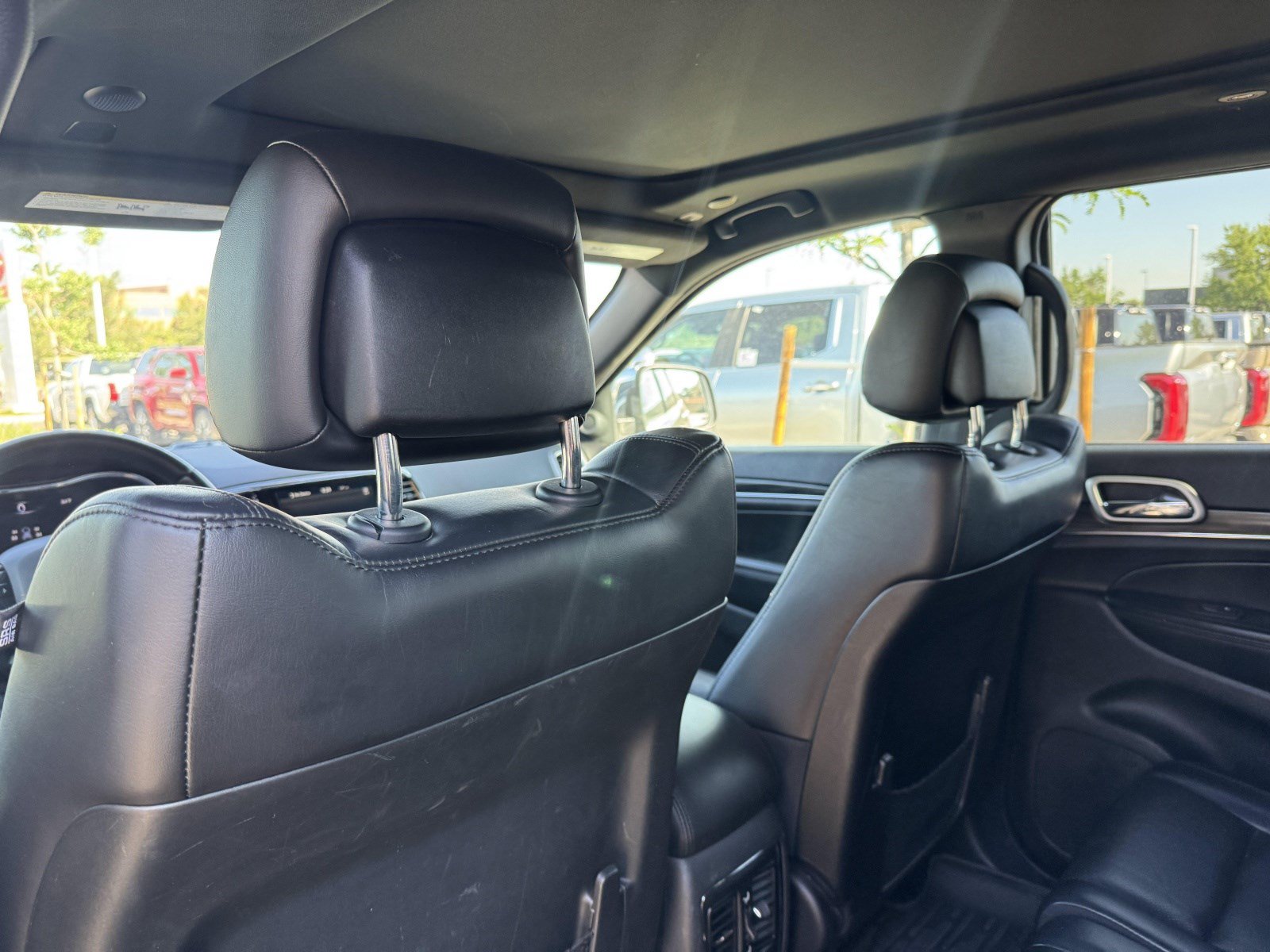 Used 2019 Jeep Grand Cherokee Limited w/ Luxury Group II AWD/4WD image 24
