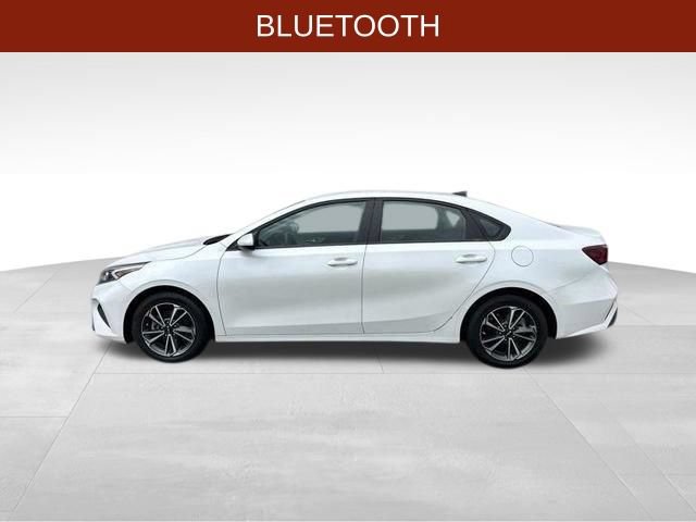 Used 2023 Kia Forte LXS FWD image 4