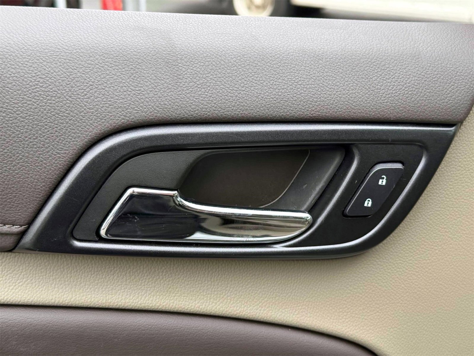 Used 2019 Chevrolet Tahoe LT image 34