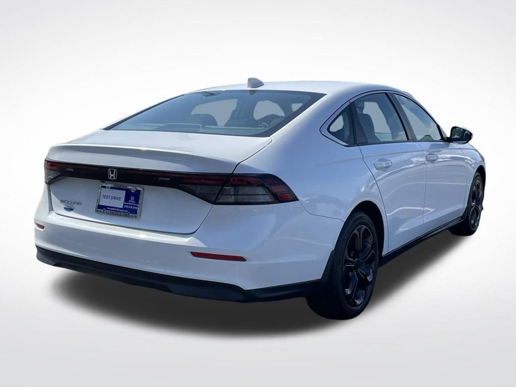 Certified 2025 Honda Accord LX image 6