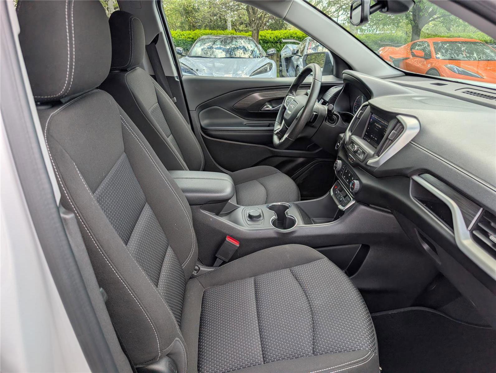 Used 2024 GMC Terrain SLE FWD image 11