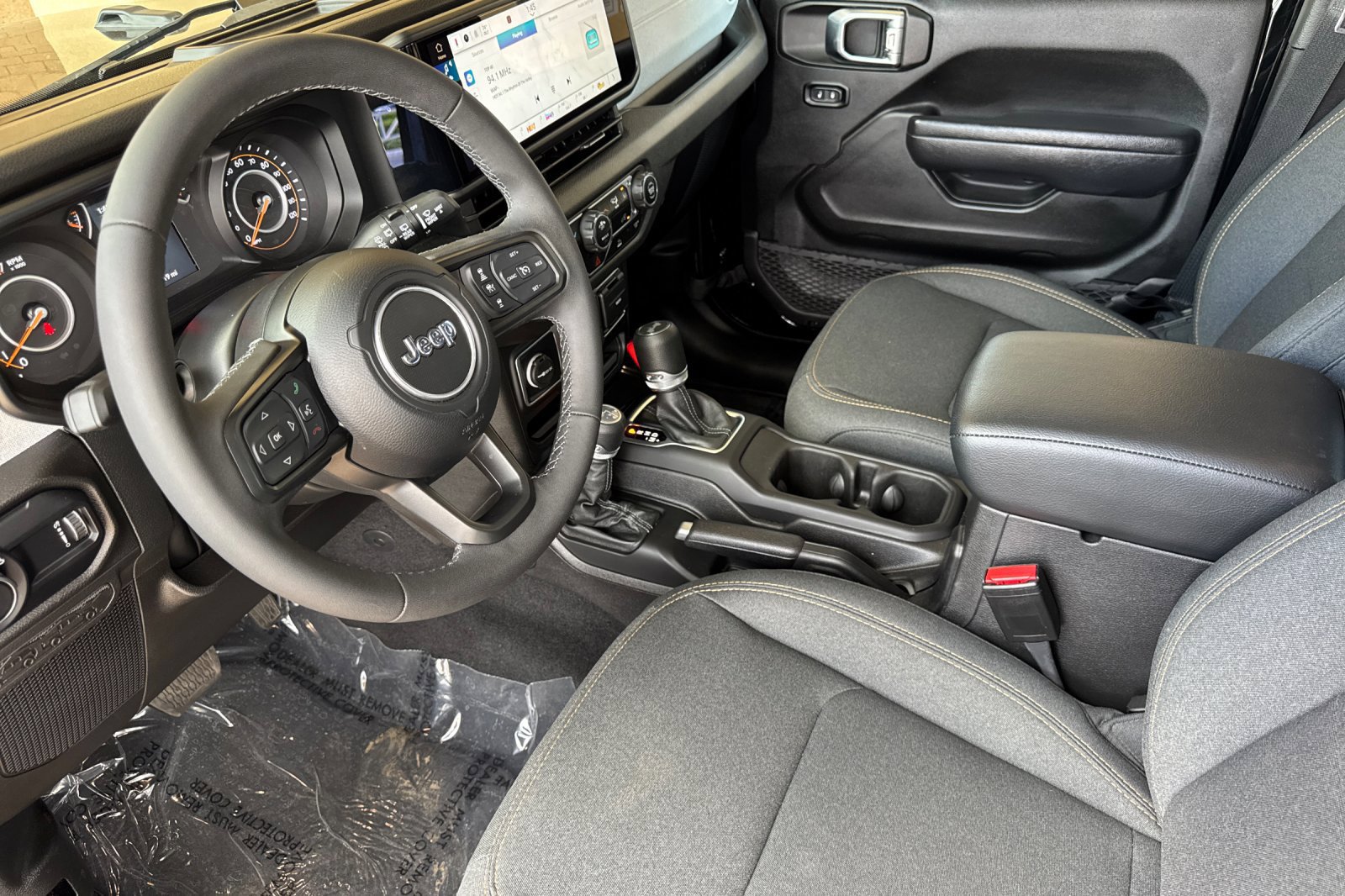 Used 2025 Jeep Wrangler Unlimited Sport AWD/4WD image 10