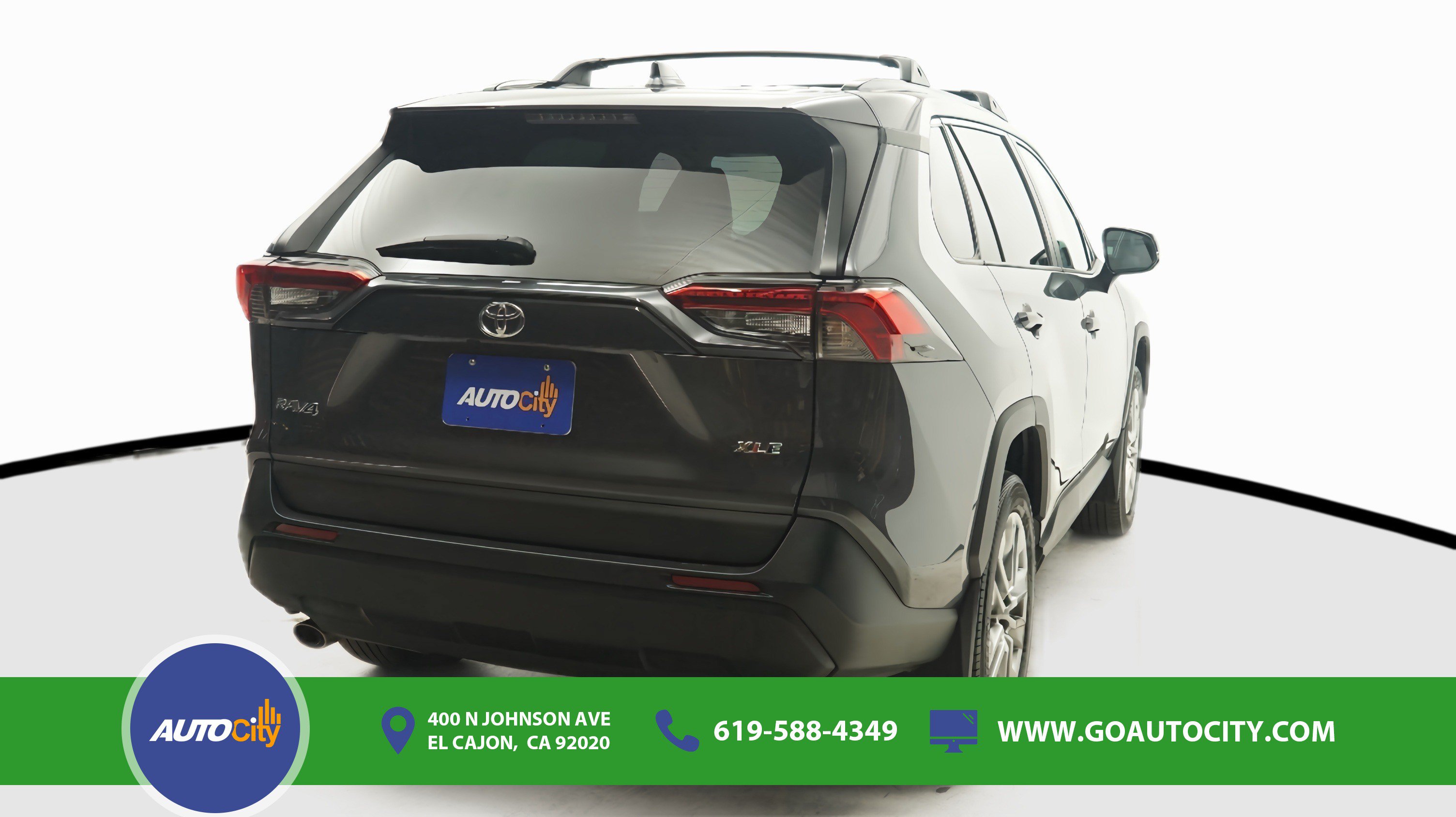 Used 2022 Toyota RAV4 XLE Premium FWD image 10