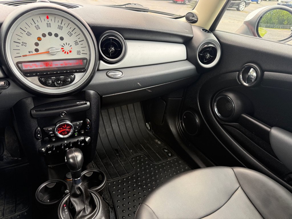 Used 2011 MINI Cooper Hardtop FWD image 14