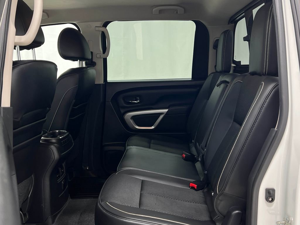 Used 2017 Nissan Titan PRO-4X AWD/4WD image 32