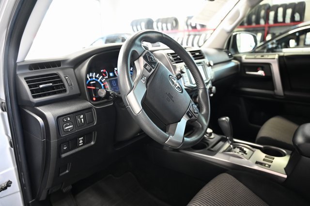 Used 2016 Toyota 4Runner SR5 image 21