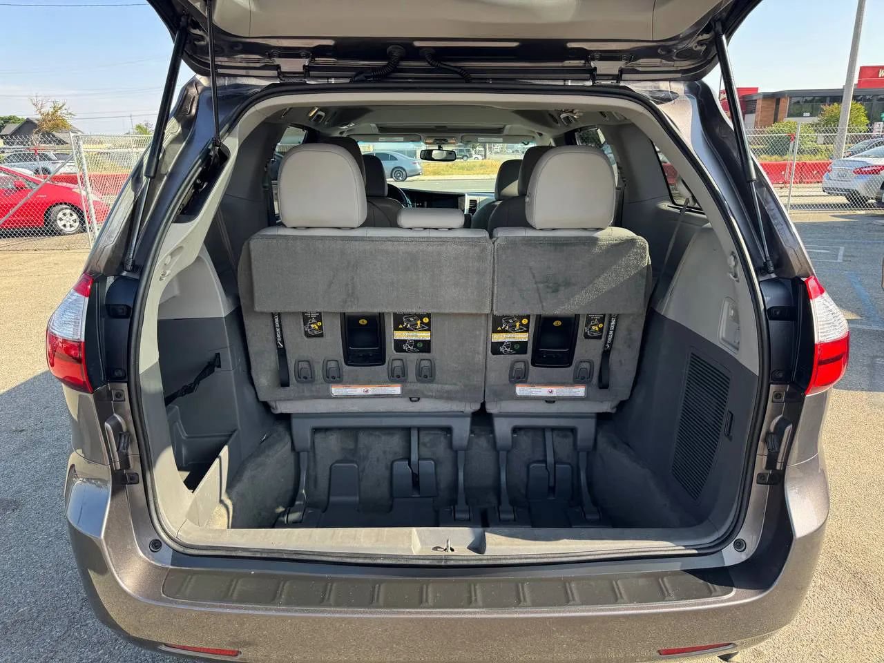 Used 2015 Toyota Sienna XLE image 12