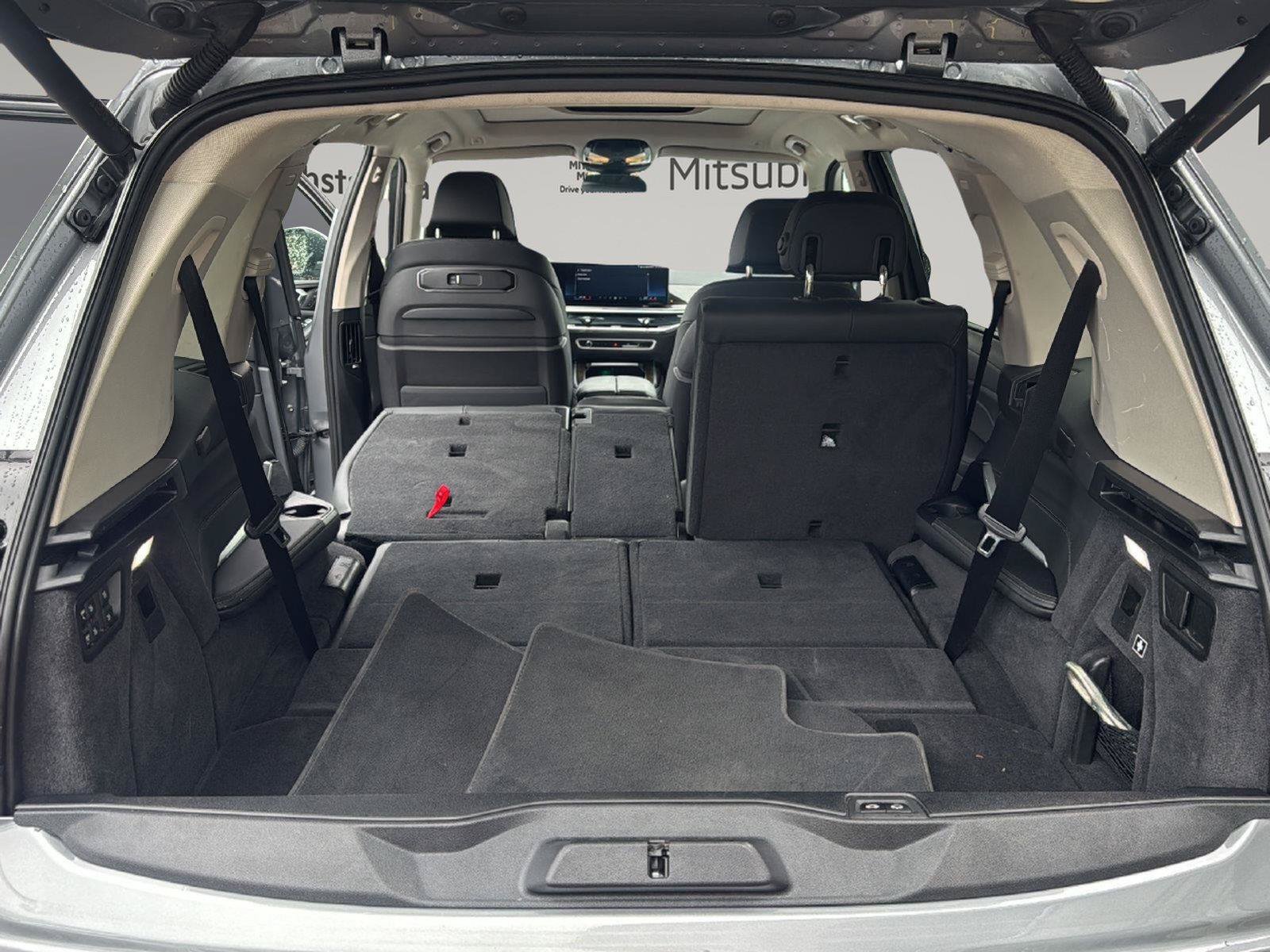 Used 2025 BMW X7 xDrive40i AWD/4WD image 32