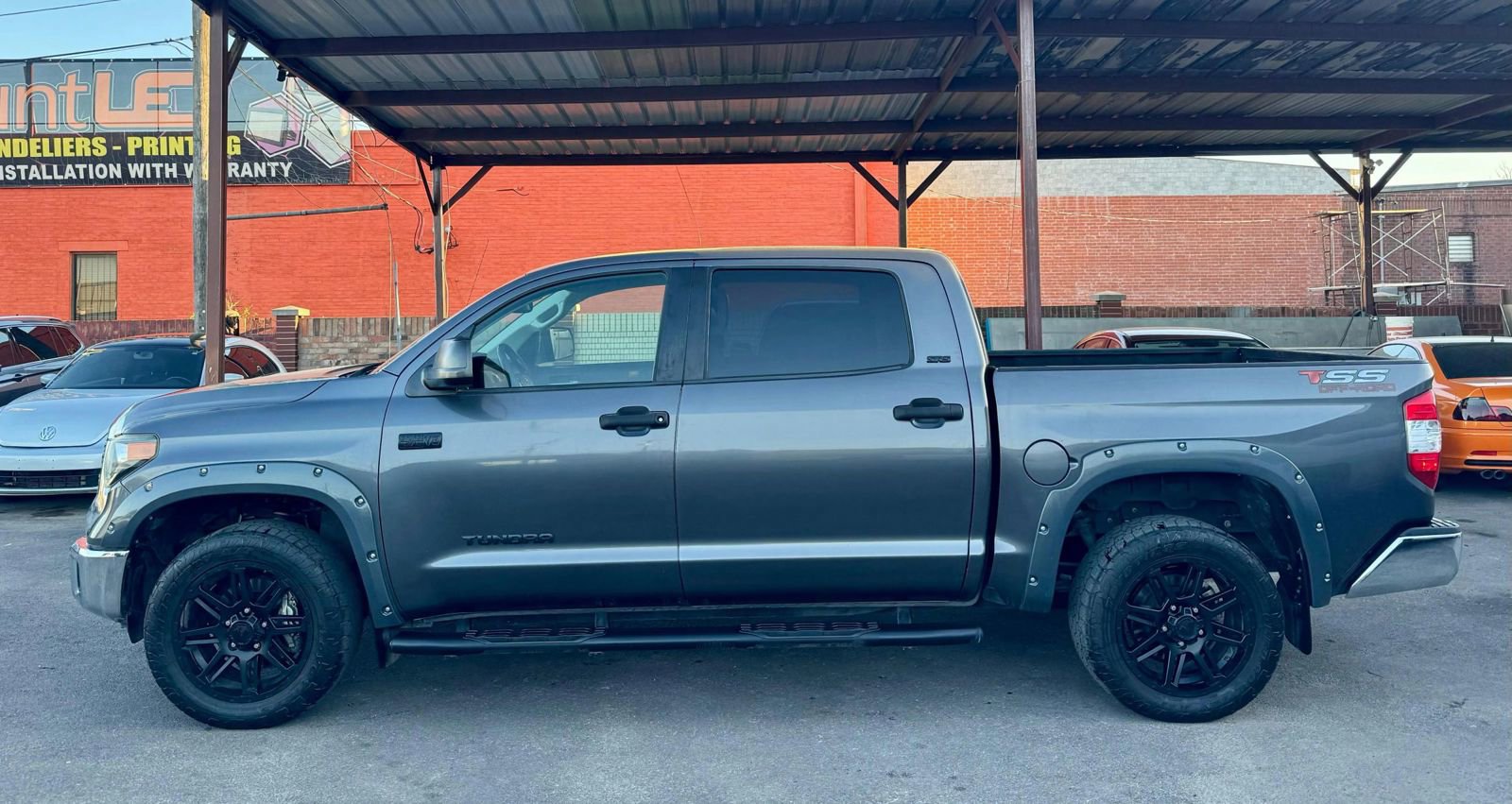 Used 2019 Toyota Tundra SR5 w/ SR5 Upgrade Package AWD/4WD image 7