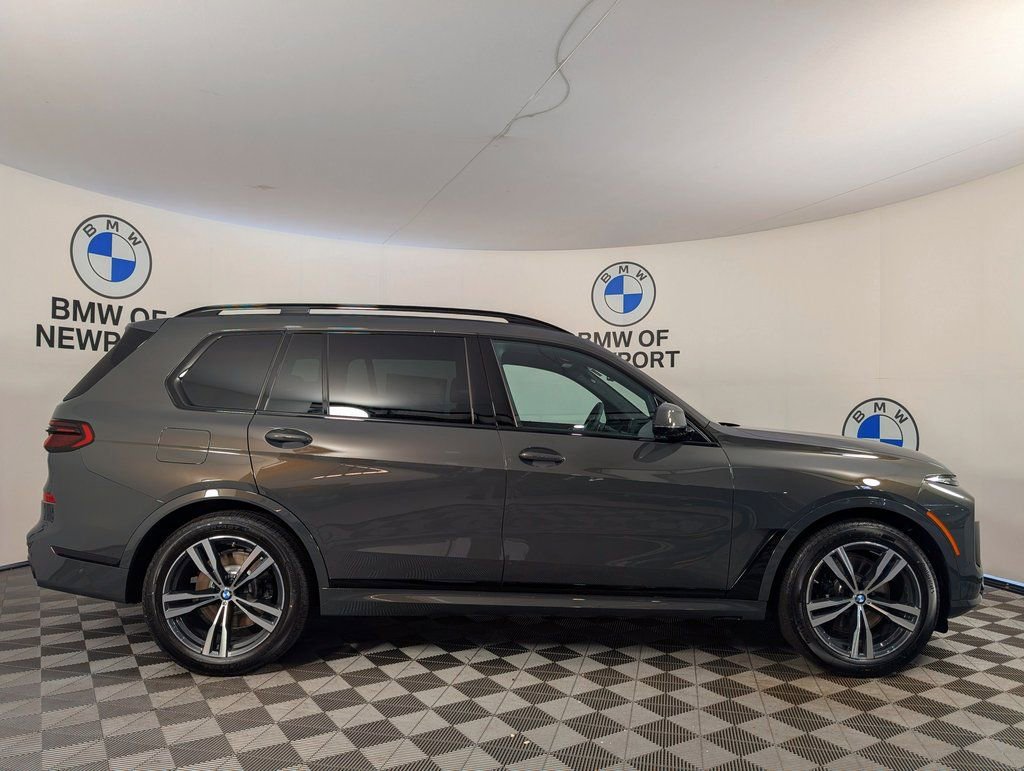 Used 2026 BMW X7 xDrive40i w/ M Sport Package image 5