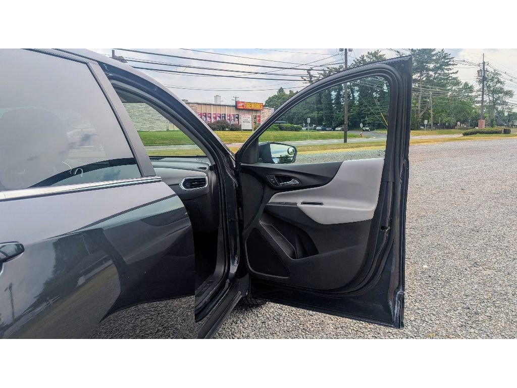 Used 2023 Chevrolet Equinox LT image 11