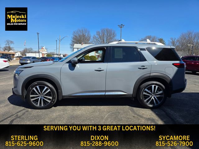 Used 2025 Nissan Pathfinder Platinum image 4