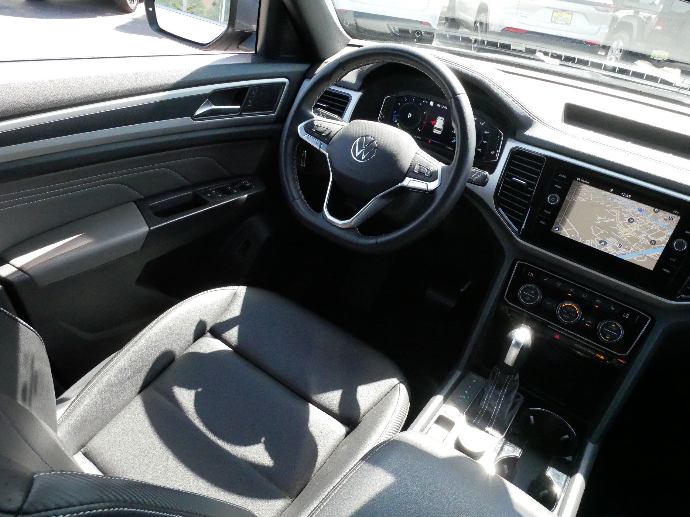 Certified 2023 Volkswagen Atlas Cross Sport SEL AWD/4WD image 9