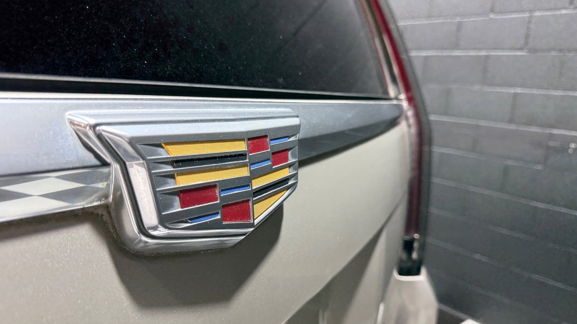 Used 2015 Cadillac Escalade Luxury image 35