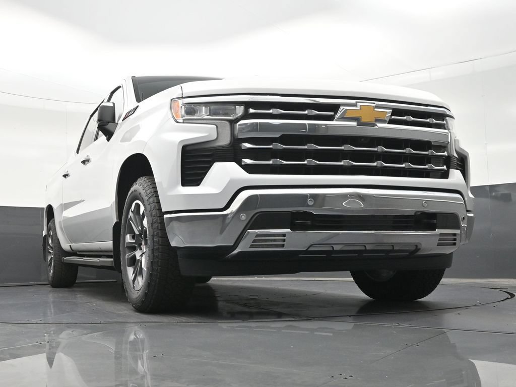 Used 2023 Chevrolet Silverado 1500 LTZ w/ Z71 Off-Road Package AWD/4WD image 30