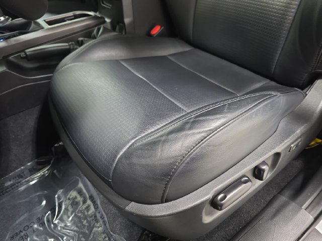 Used 2023 Toyota Tacoma TRD Off-Road w/ TRD Premium Off Road Package AWD/4WD image 25