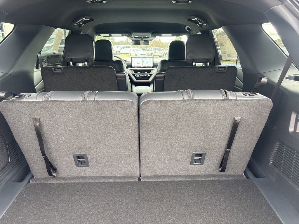 New 2026 Ford Explorer ST-Line w/ ST-Line Street Pack image 10