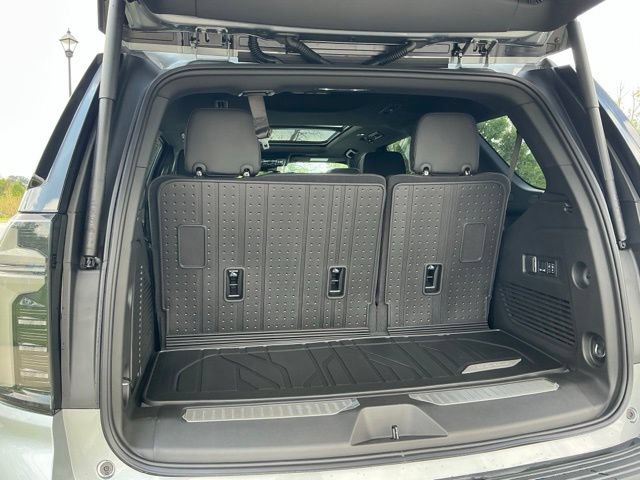 New 2026 Chevrolet Tahoe Premier w/ Sun And Tow Package AWD/4WD image 11