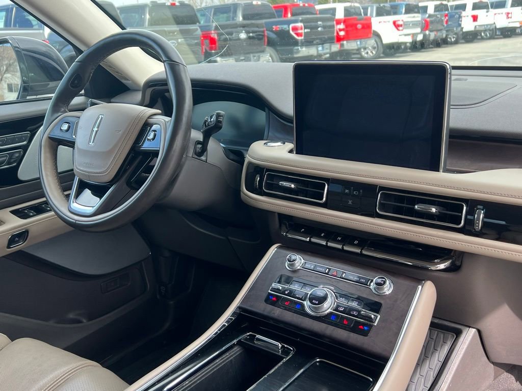 Used 2020 Lincoln Aviator Reserve w/ Equipment Group 202A image 18