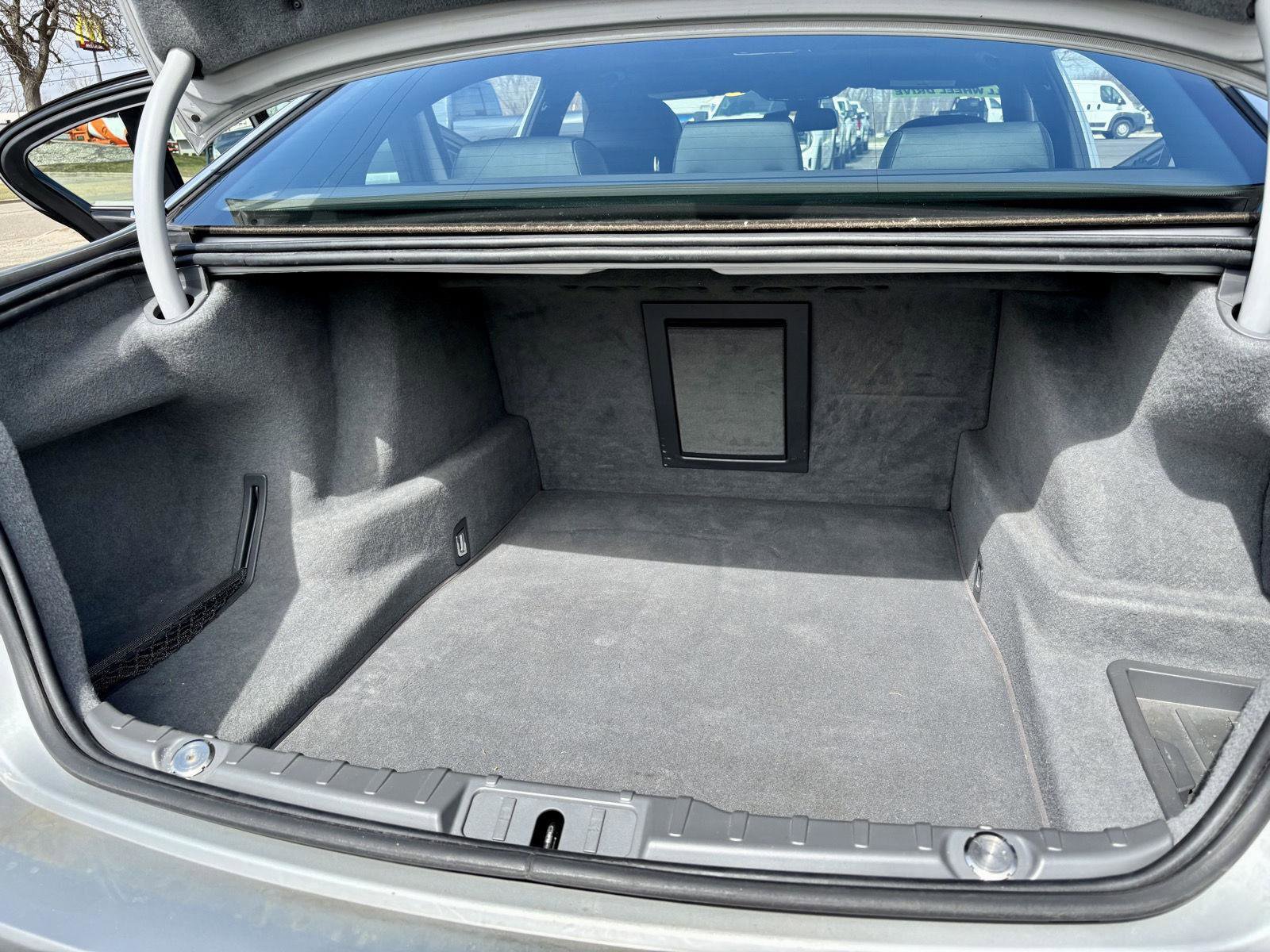 Used 2014 BMW 750i xDrive image 11