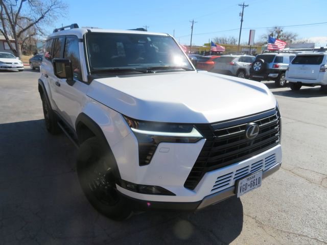 Used 2024 Lexus GX 550 Overtrail image 3