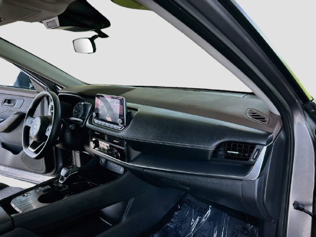 Used 2021 Nissan Rogue S FWD image 21